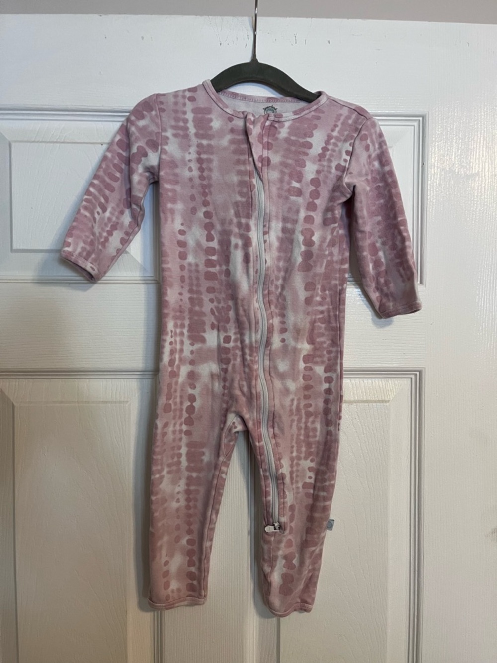 Tie-Dye Mauve Zip Footed One-Piece for Kids - Soft Long Sleeve